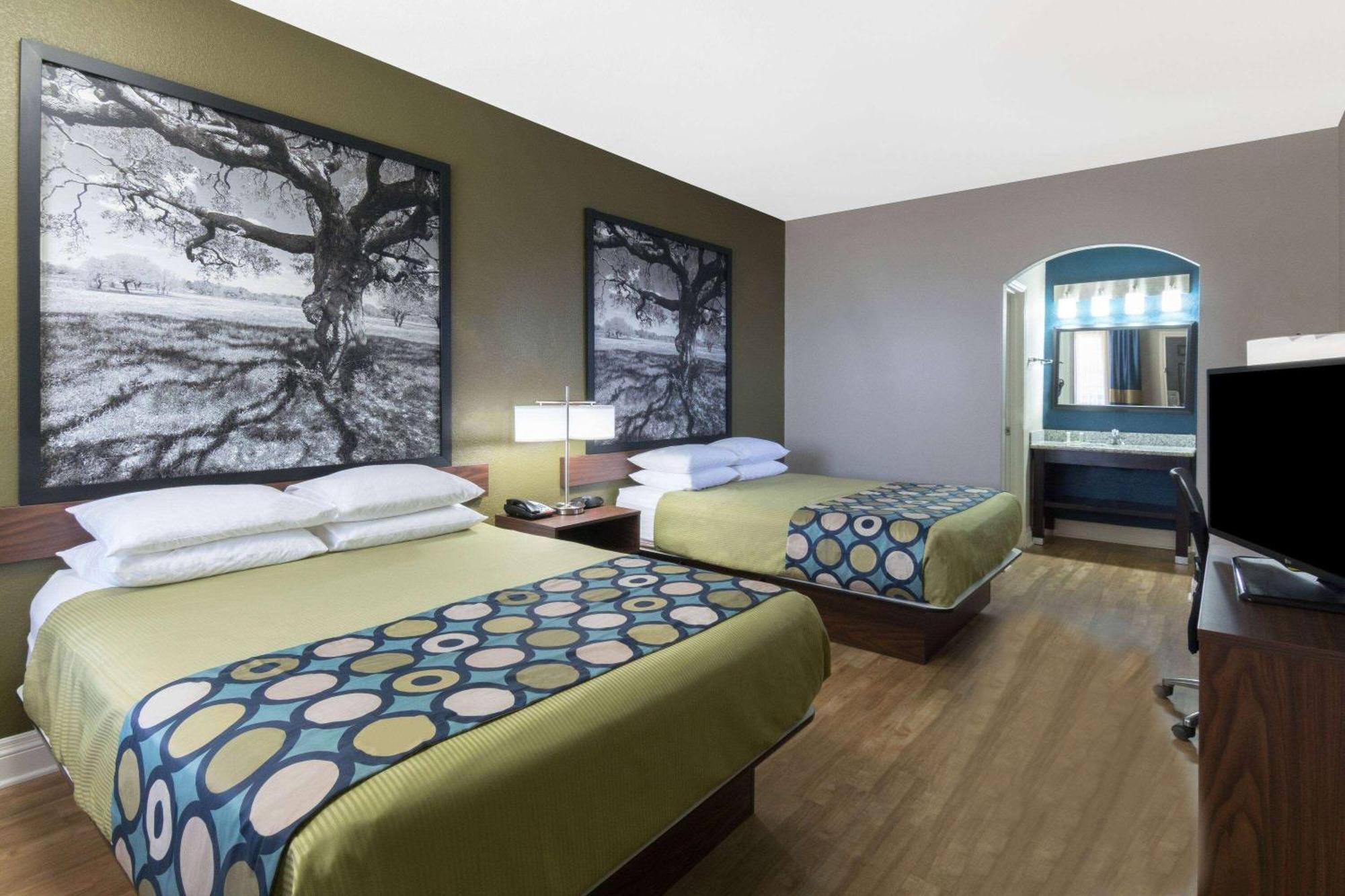 Super 8 By Wyndham San Antonio Near Fort Sam Houston Eksteriør bilde
