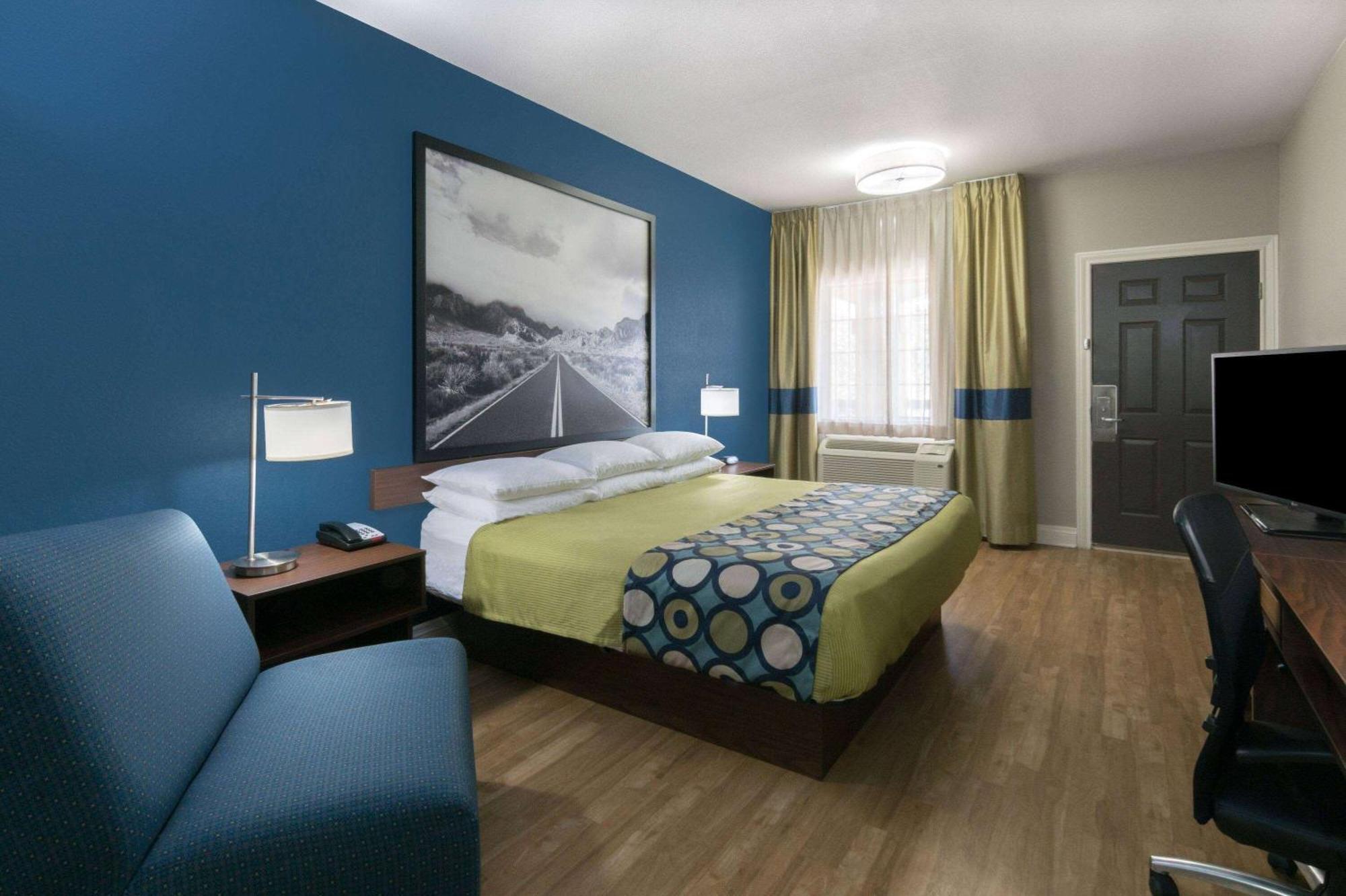 Super 8 By Wyndham San Antonio Near Fort Sam Houston Eksteriør bilde